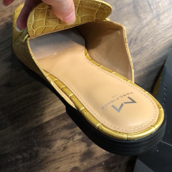 Marc Fisher Mule - Picture 3 of 4